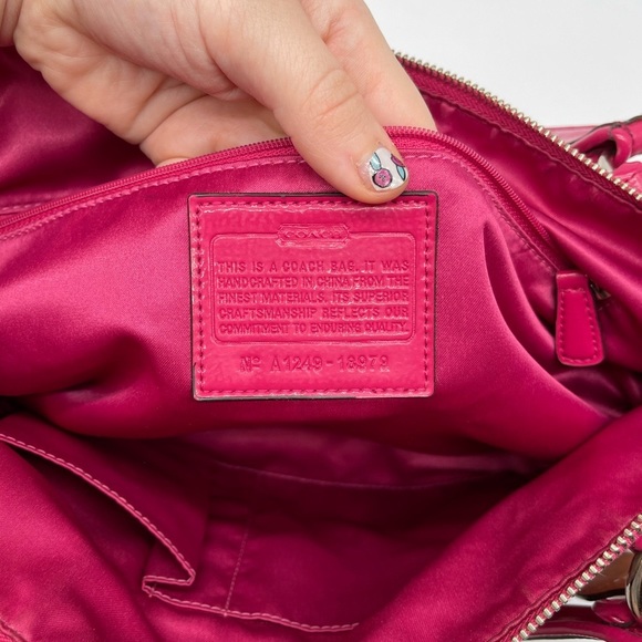 Coach Poppy Signature Metallic Glam Tote - Picture 7 of 9